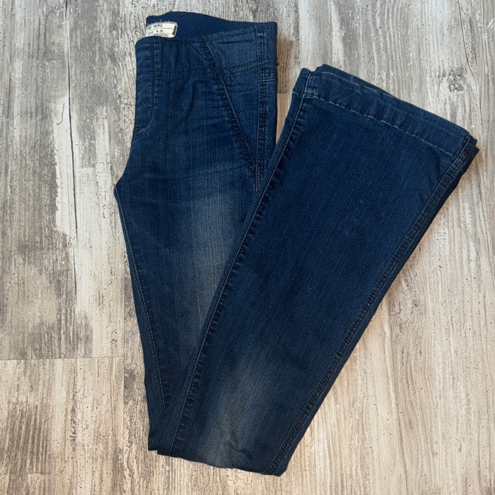 Free People Stretch Pull-On Flare Jeans 25